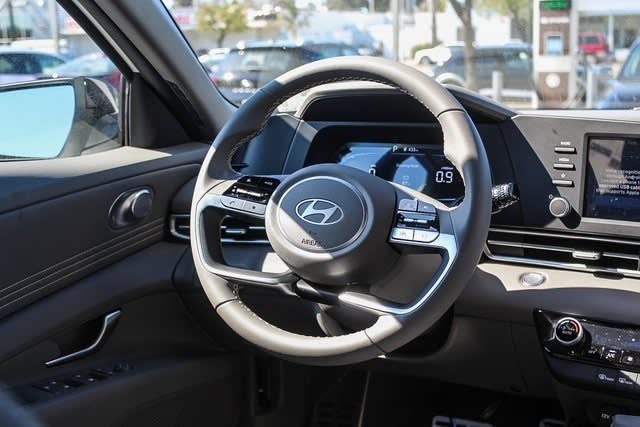 Thumbnail: 2025 Hyundai Elantra - 13