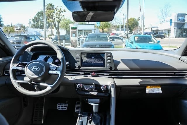 Thumbnail: 2025 Hyundai Elantra - 2