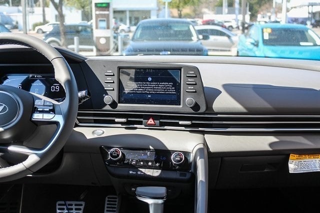 Thumbnail: 2025 Hyundai Elantra - 9