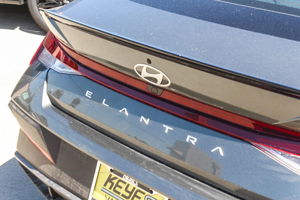 Thumbnail: 2026 Hyundai Elantra - 6
