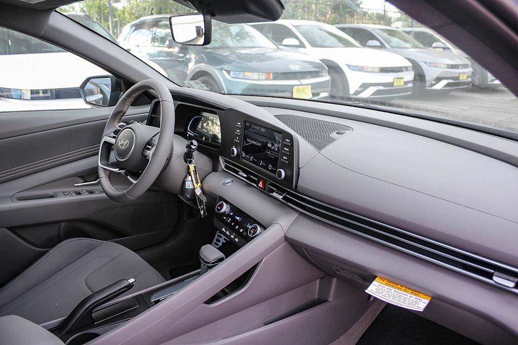 Thumbnail: 2026 Hyundai Elantra - 12
