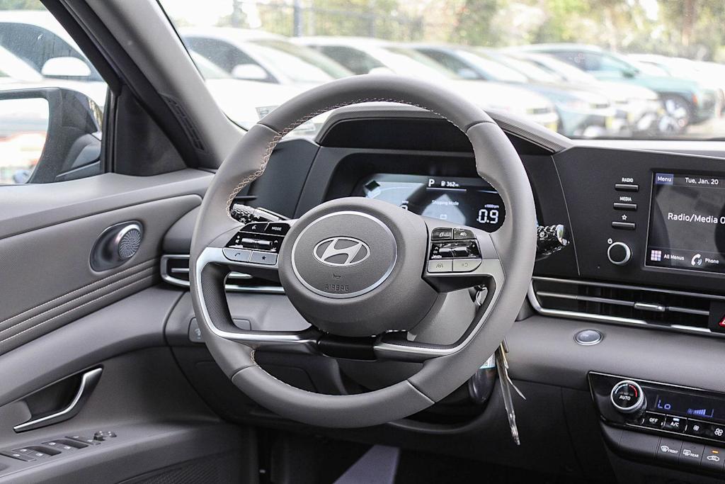 Thumbnail: 2026 Hyundai Elantra - 9