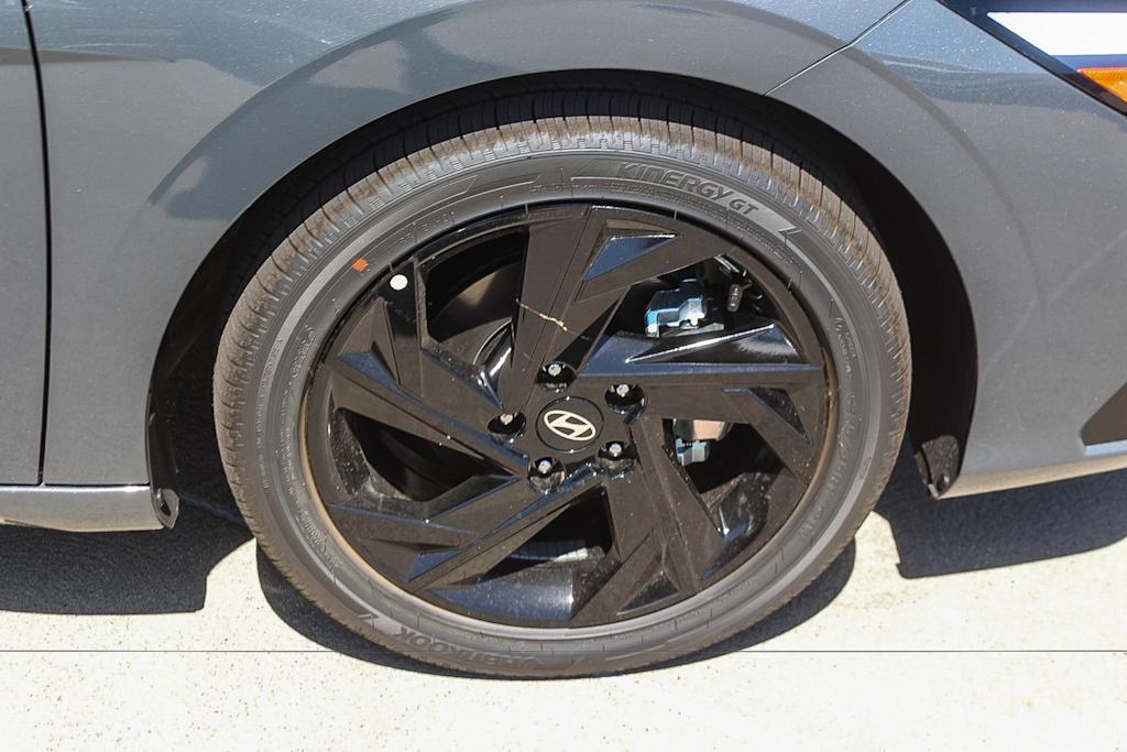 Thumbnail: 2026 Hyundai Elantra - 20