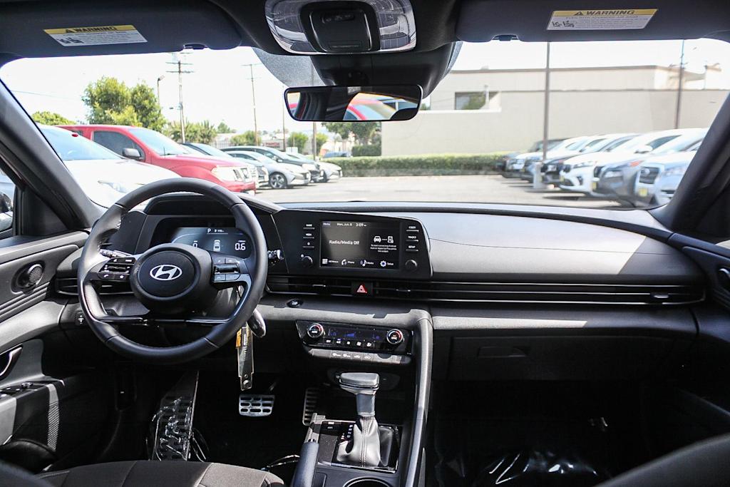 Thumbnail: 2025 Hyundai Elantra - 2