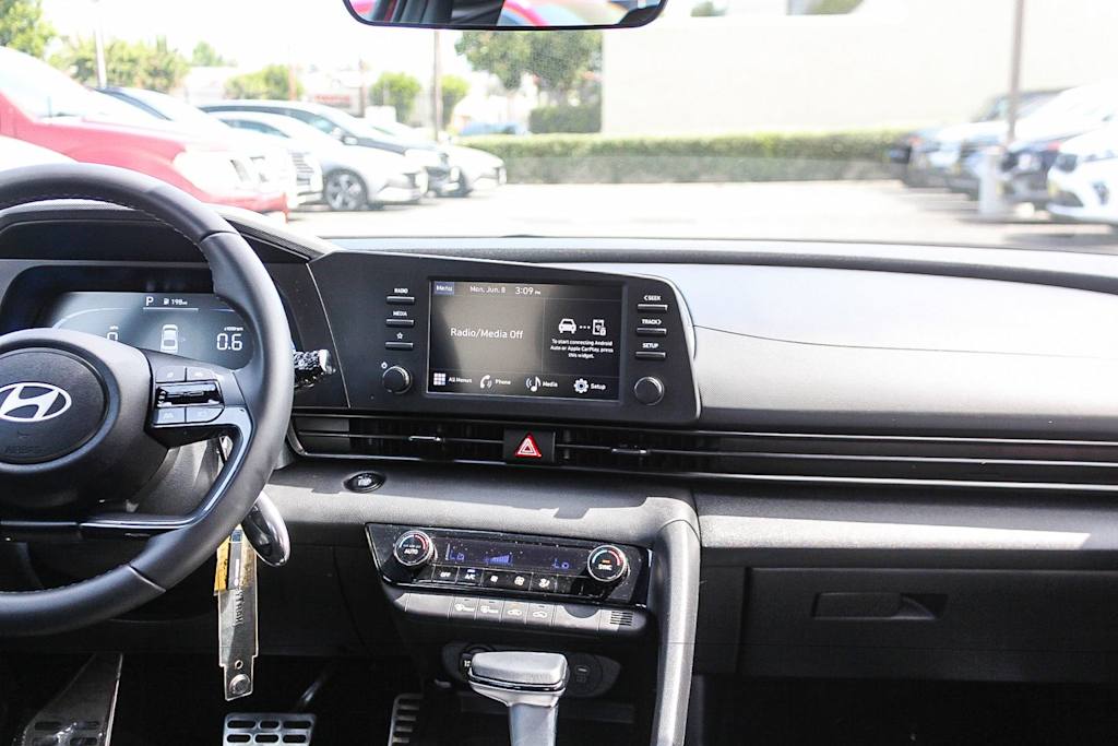 Thumbnail: 2025 Hyundai Elantra - 9