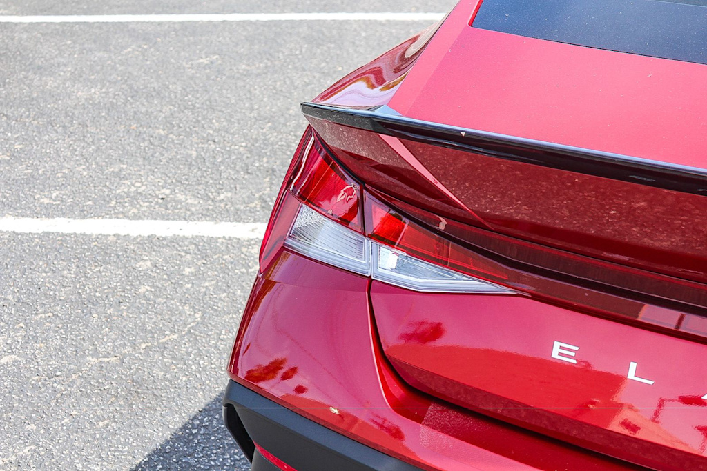 Thumbnail: 2025 Hyundai Elantra - 19