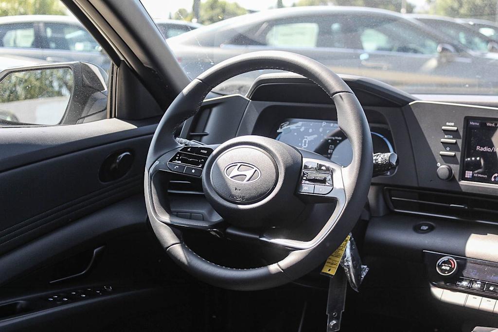 Thumbnail: 2026 Hyundai Elantra - 9