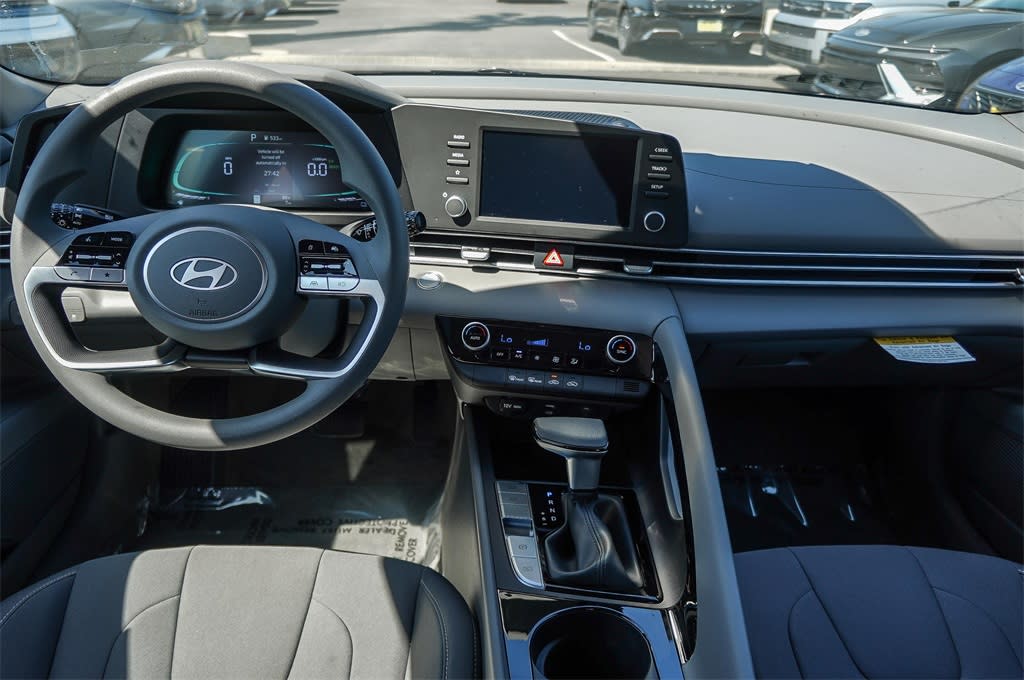 Thumbnail: 2025 Hyundai Elantra - 2