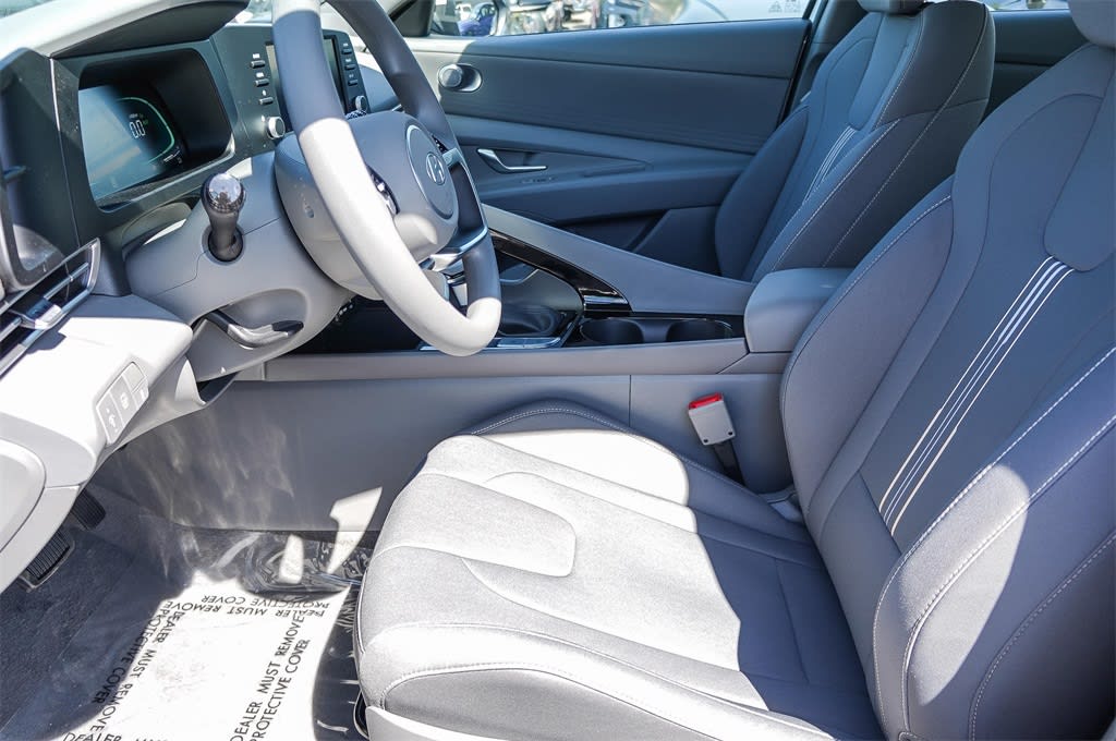 Thumbnail: 2025 Hyundai Elantra - 11