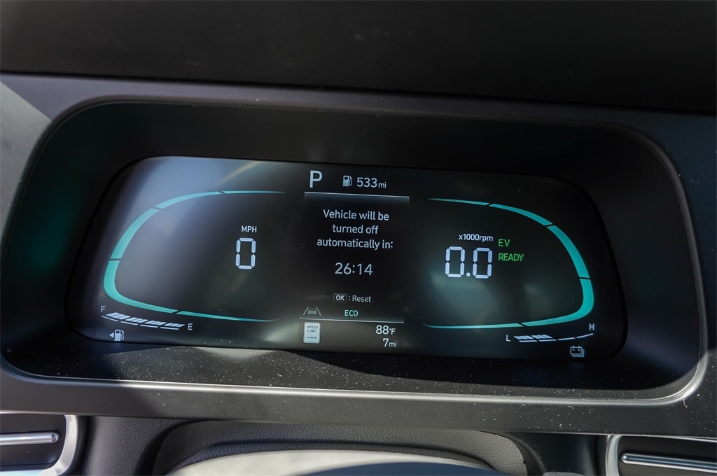 Thumbnail: 2025 Hyundai Elantra - 15