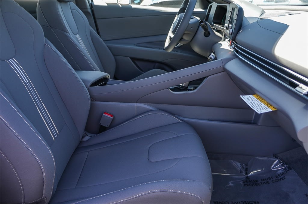 Thumbnail: 2025 Hyundai Elantra - 10