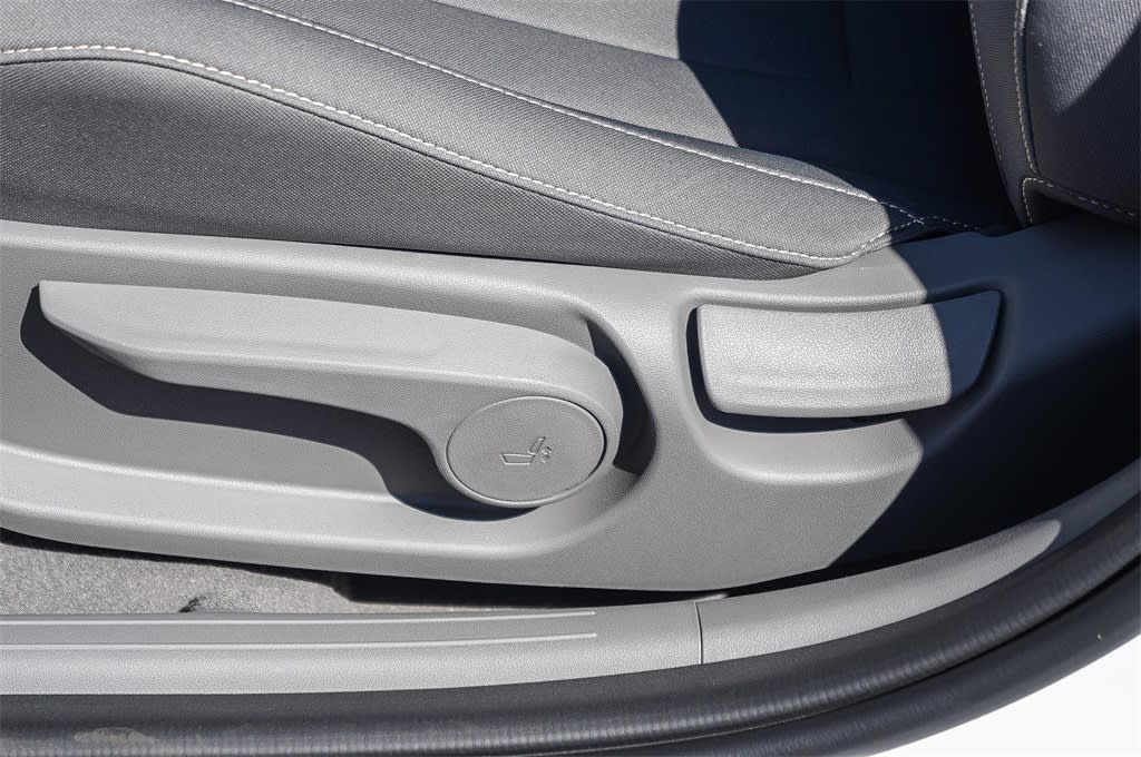 Thumbnail: 2025 Hyundai Elantra - 26