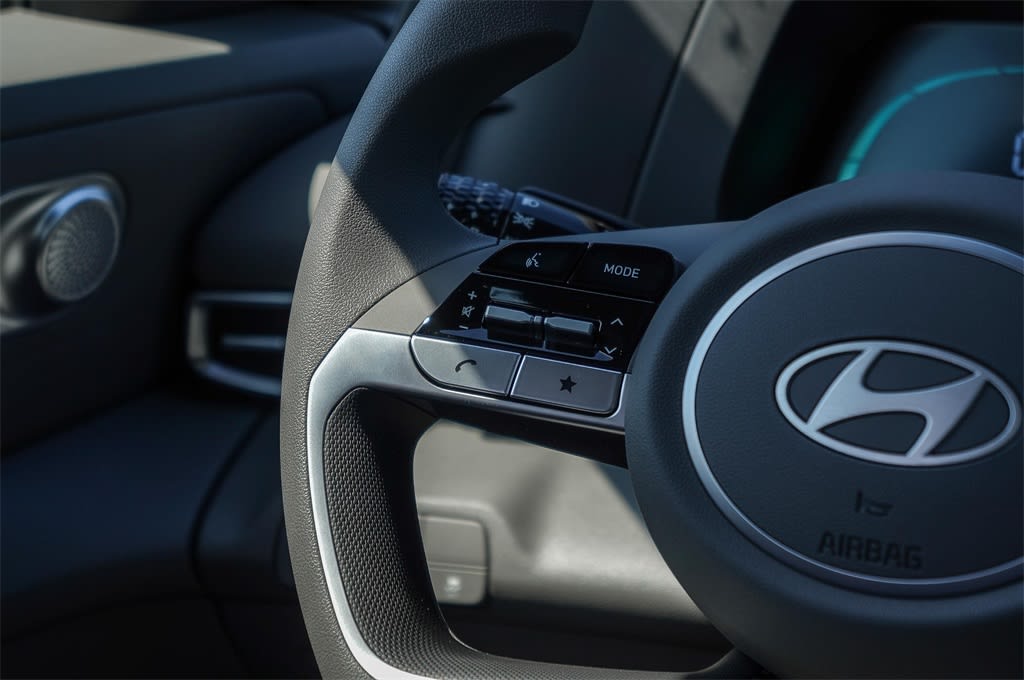 Thumbnail: 2025 Hyundai Elantra - 14