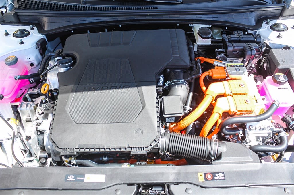 Thumbnail: 2025 Hyundai Elantra - 8