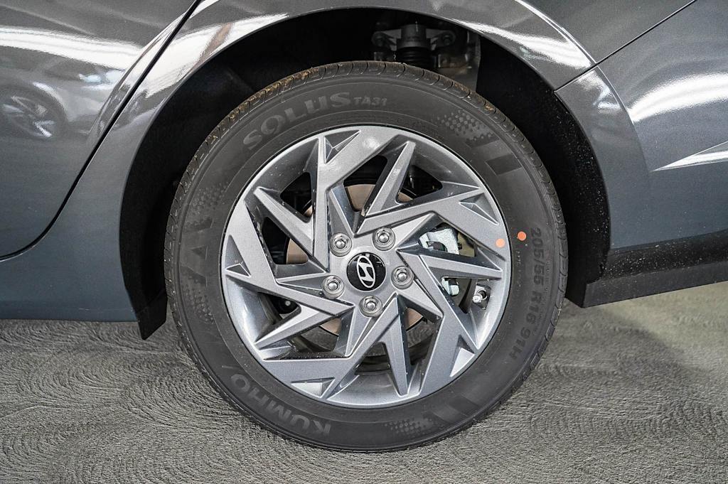 Thumbnail: 2026 Hyundai Elantra - 5