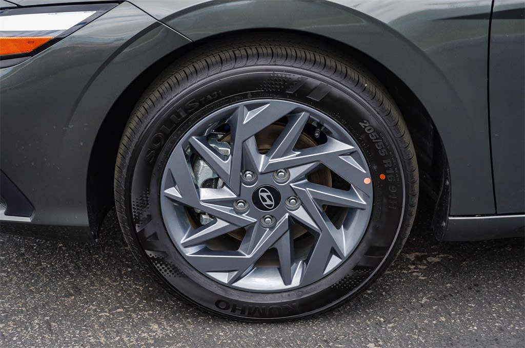 Thumbnail: 2025 Hyundai Elantra - 6