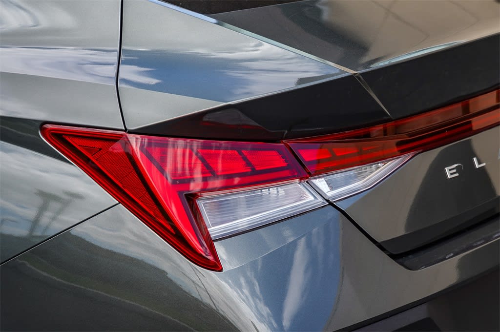 Thumbnail: 2025 Hyundai Elantra - 16