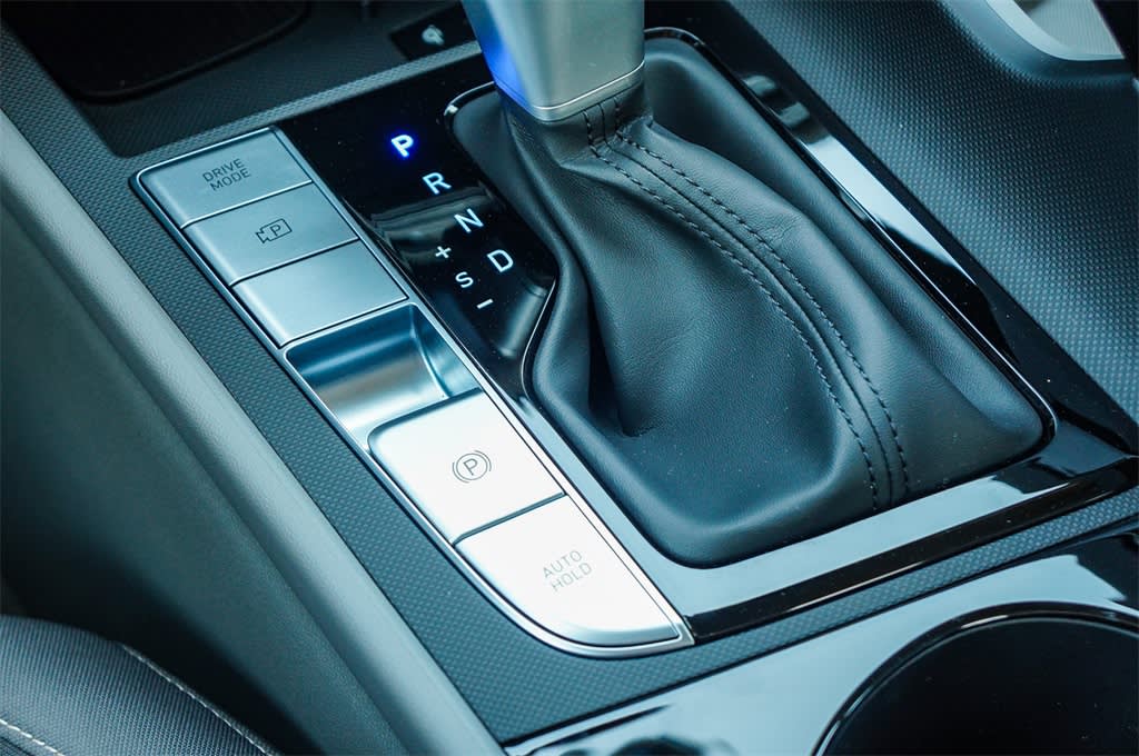 Thumbnail: 2025 Hyundai Elantra - 11