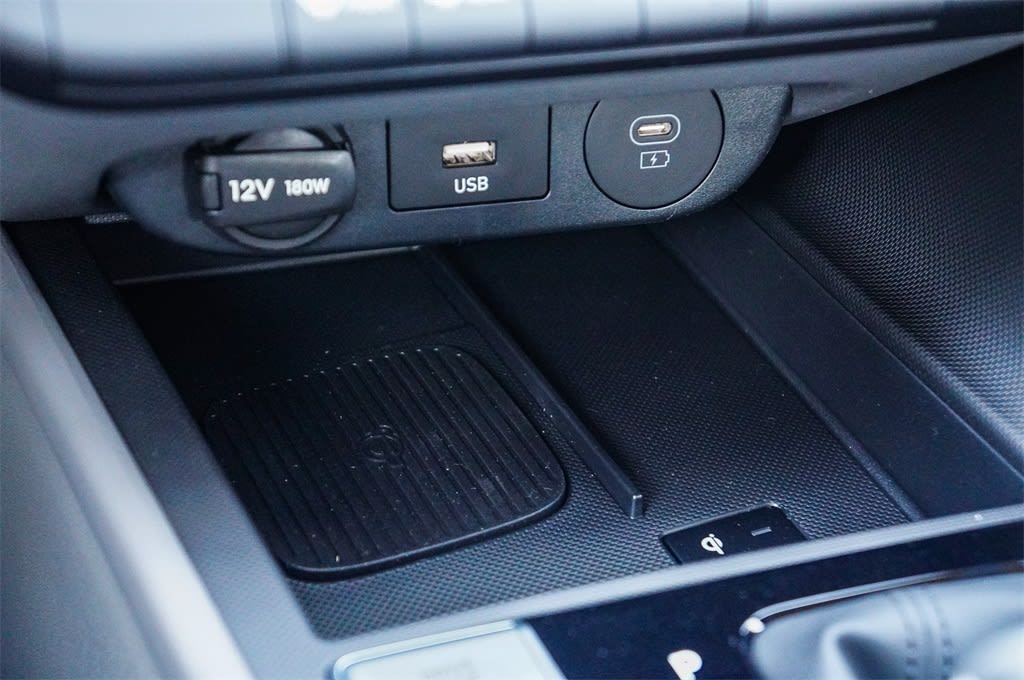 Thumbnail: 2025 Hyundai Elantra - 21