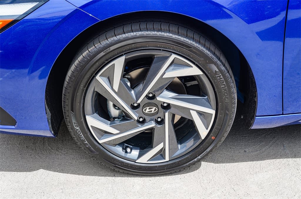 Thumbnail: 2025 Hyundai Elantra - 6