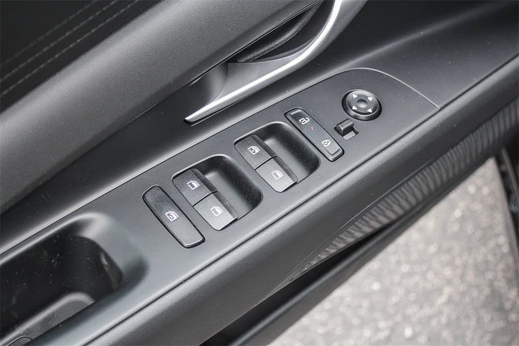 Thumbnail: 2025 Hyundai Elantra - 20