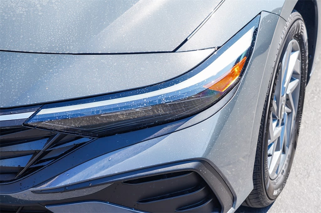 Thumbnail: 2025 Hyundai Elantra - 19