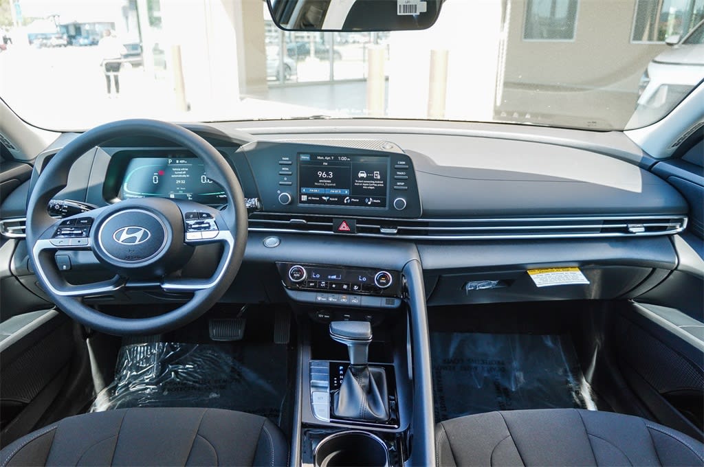 Thumbnail: 2025 Hyundai Elantra - 2