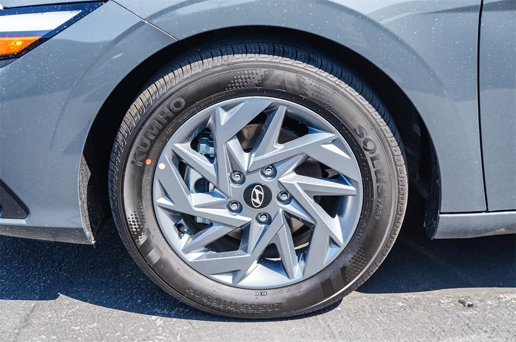 Thumbnail: 2025 Hyundai Elantra - 7