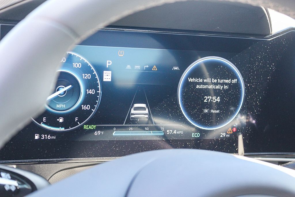 Thumbnail: 2025 Hyundai Elantra - 15