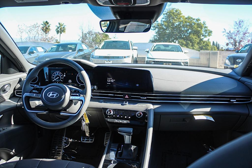 Thumbnail: 2025 Hyundai Elantra - 2