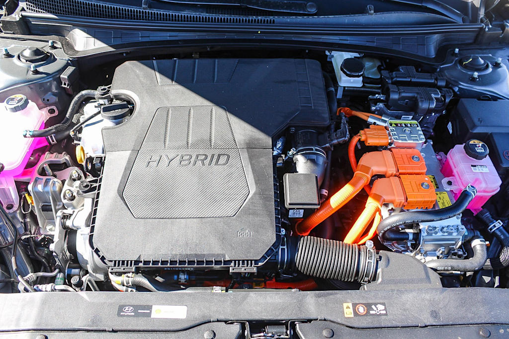 Thumbnail: 2025 Hyundai Elantra - 8