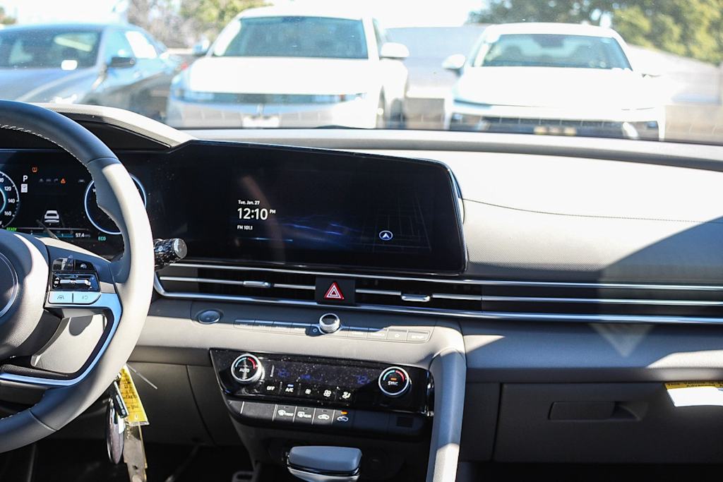 Thumbnail: 2025 Hyundai Elantra - 13