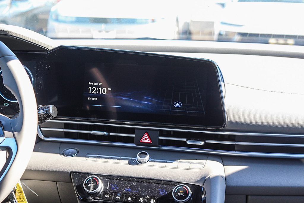 Thumbnail: 2025 Hyundai Elantra - 22