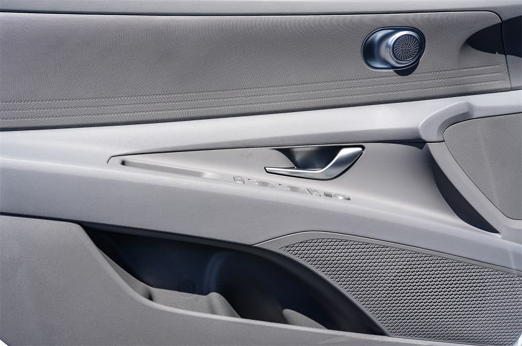 Thumbnail: 2025 Hyundai Elantra - 22