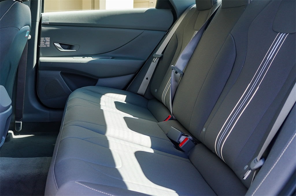 Thumbnail: 2025 Hyundai Elantra - 10