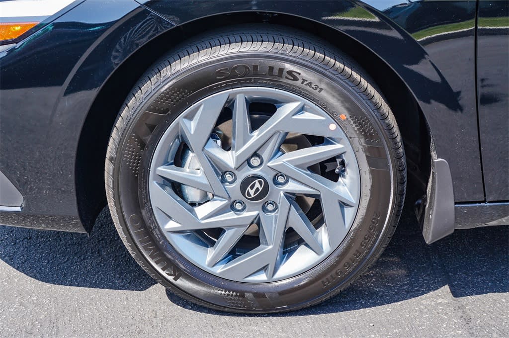 Thumbnail: 2025 Hyundai Elantra - 6