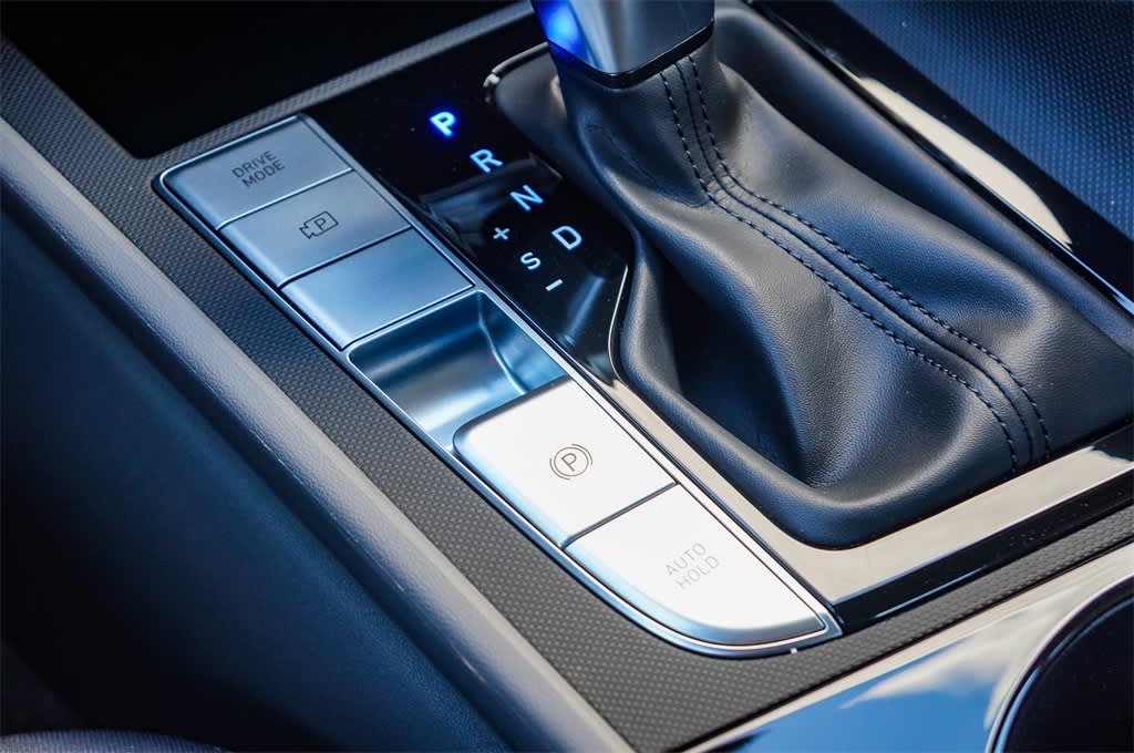 Thumbnail: 2025 Hyundai Elantra - 13