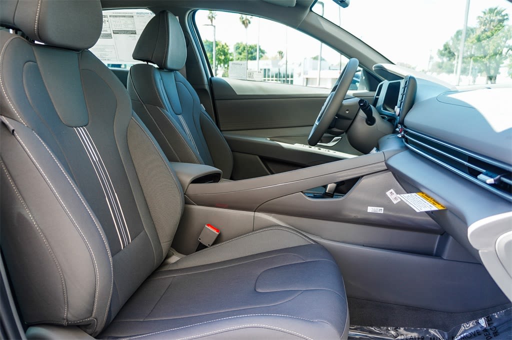 Thumbnail: 2025 Hyundai Elantra - 8