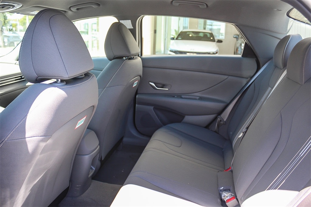 Thumbnail: 2025 Hyundai Elantra - 12