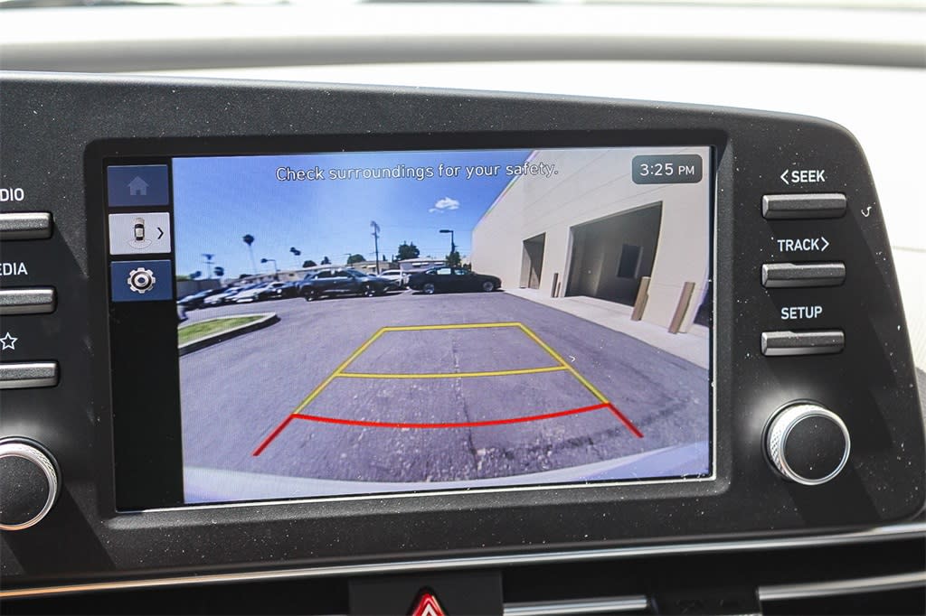 Thumbnail: 2025 Hyundai Elantra - 25