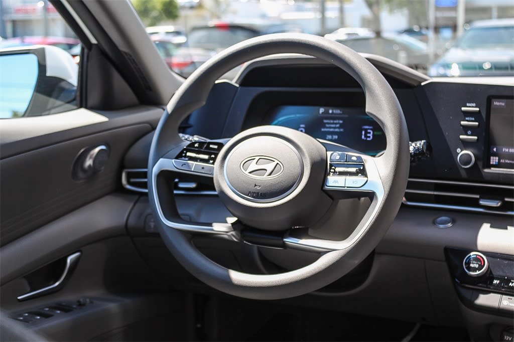 Thumbnail: 2025 Hyundai Elantra - 9