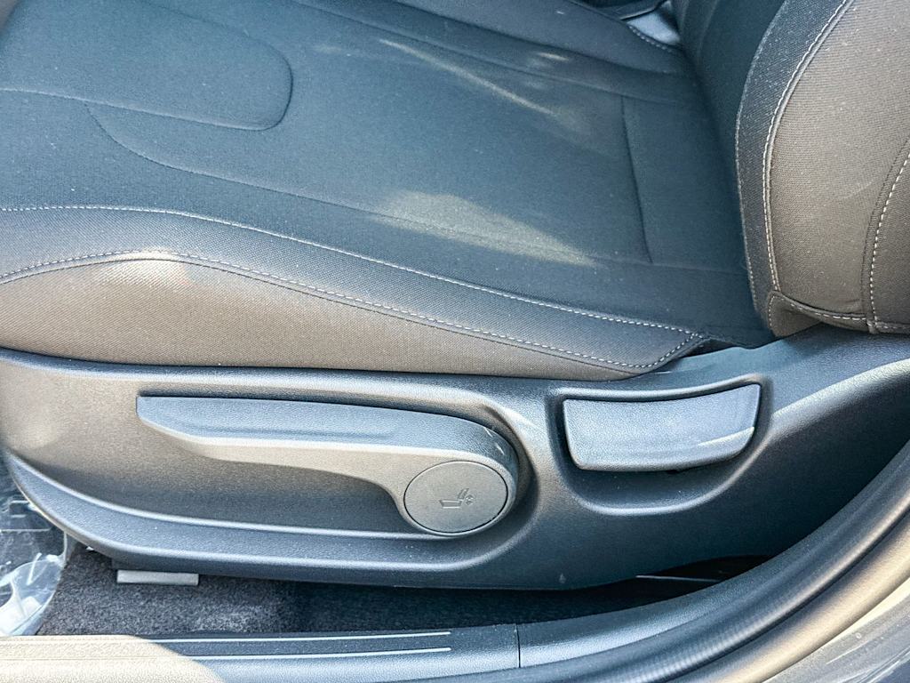 Thumbnail: 2025 Hyundai Elantra - 28