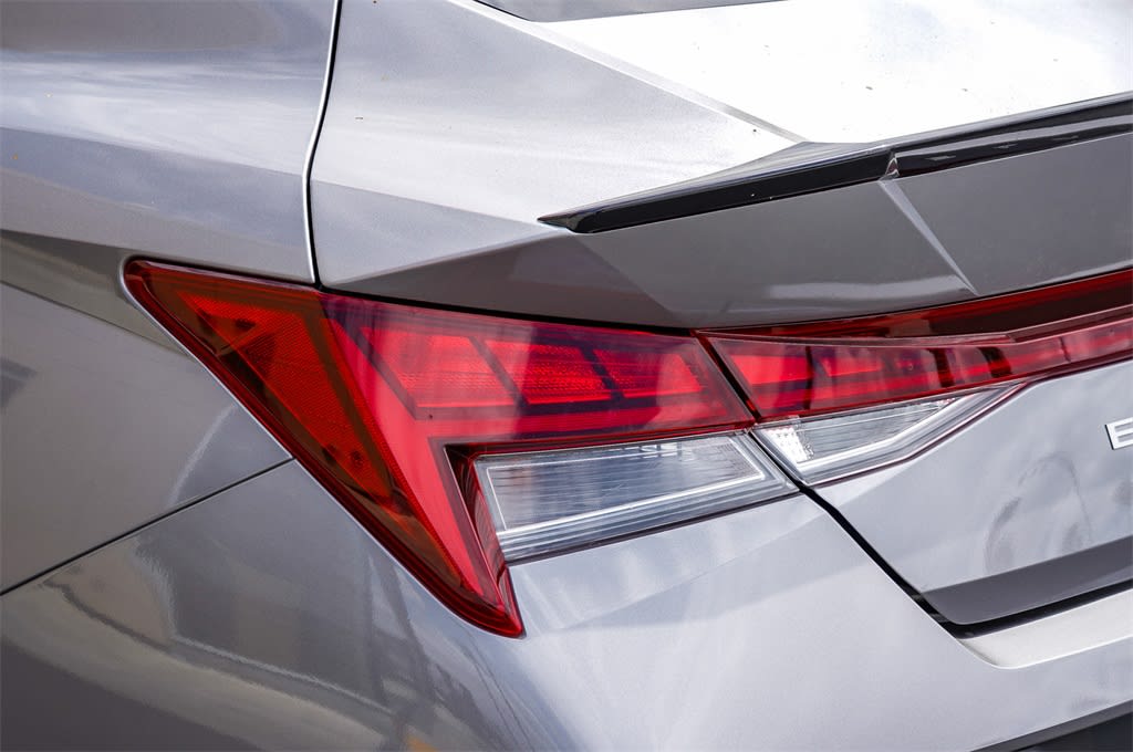 Thumbnail: 2025 Hyundai Elantra - 18