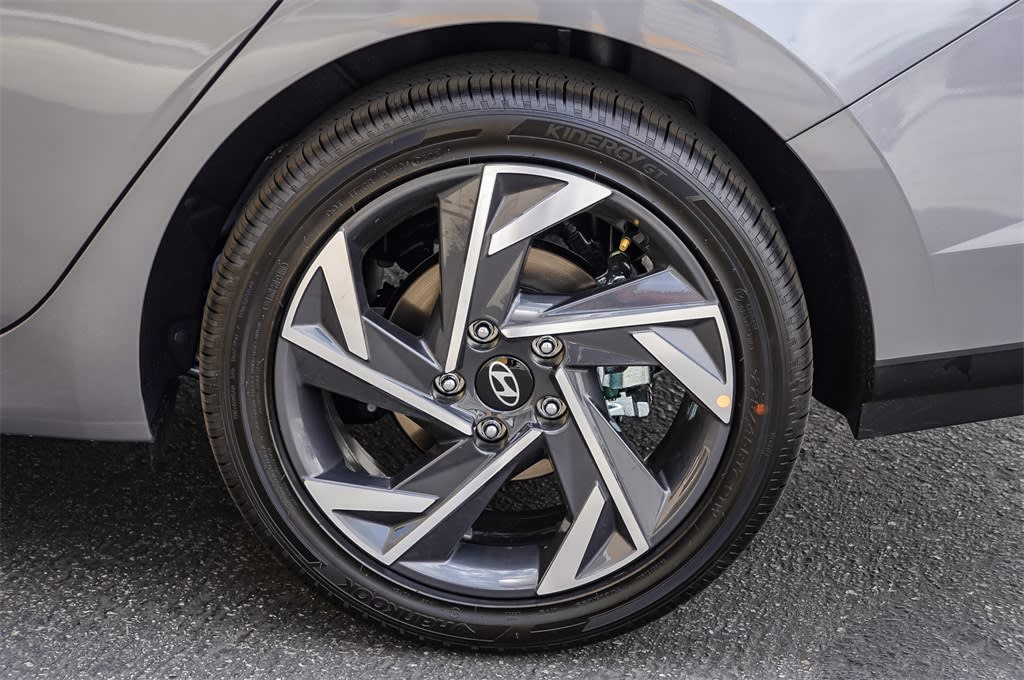 Thumbnail: 2025 Hyundai Elantra - 20