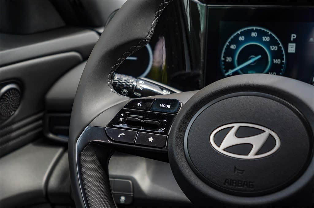 Thumbnail: 2025 Hyundai Elantra - 23