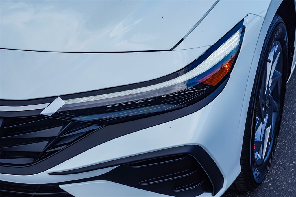 Thumbnail: 2025 Hyundai Elantra - 18