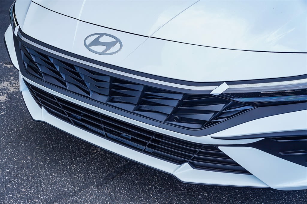 Thumbnail: 2025 Hyundai Elantra - 6