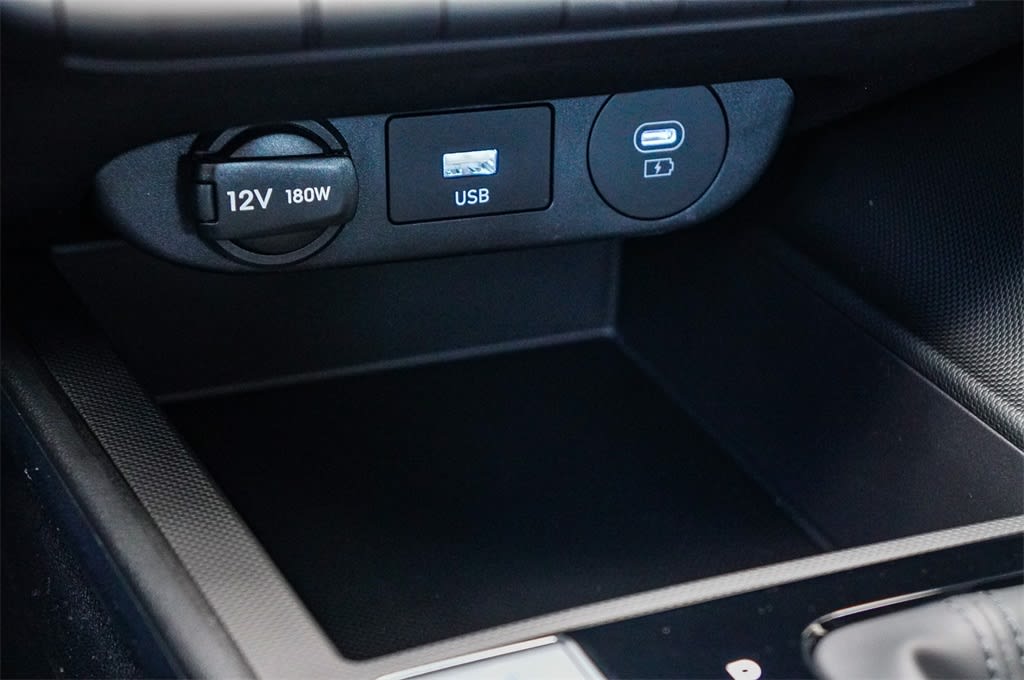 Thumbnail: 2025 Hyundai Elantra - 25