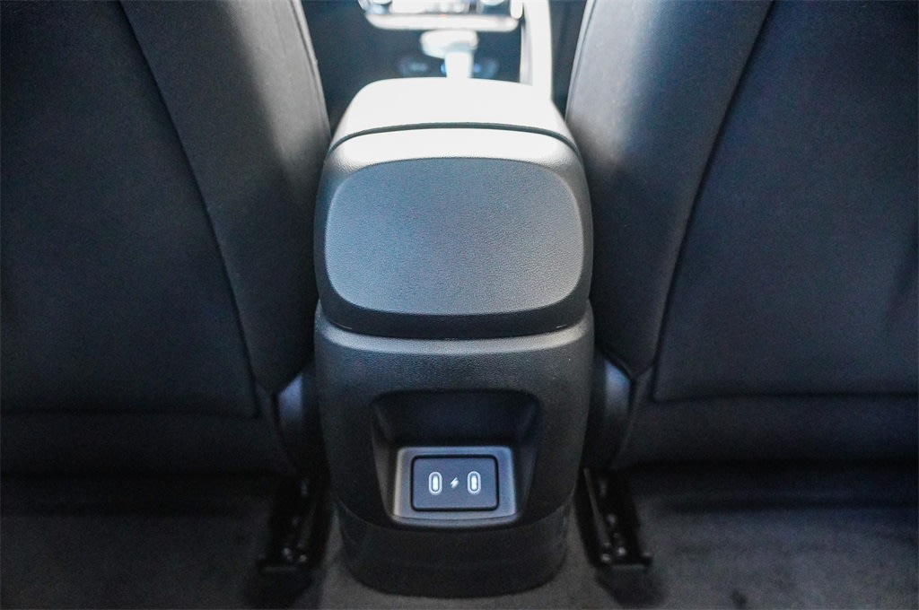 Thumbnail: 2025 Hyundai Elantra - 21