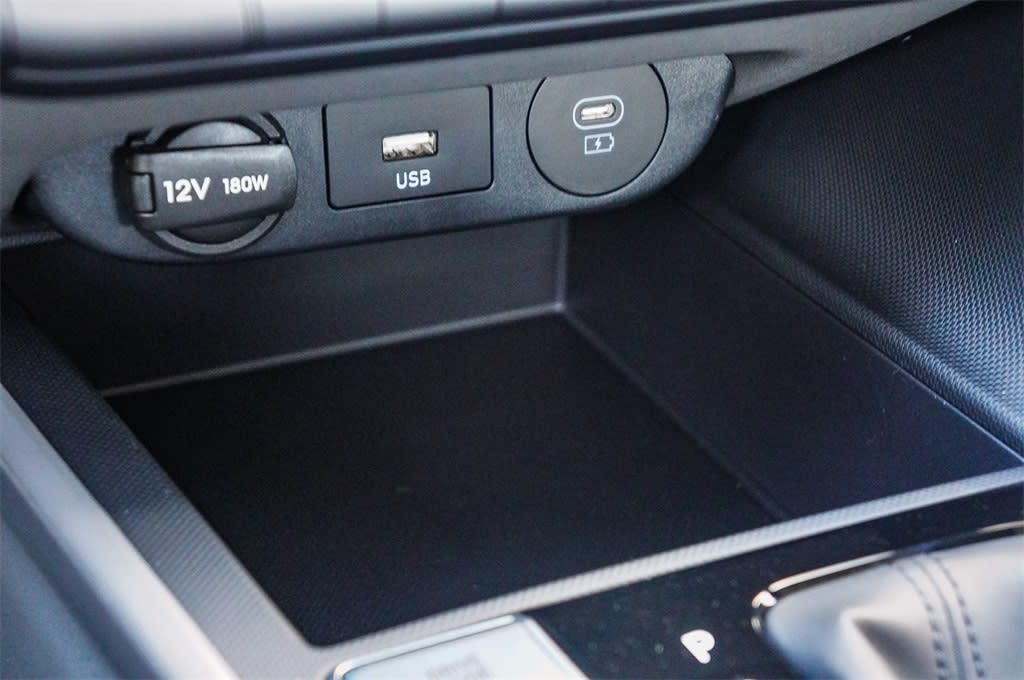 Thumbnail: 2025 Hyundai Elantra - 23